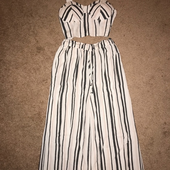 Two Piece - Picture 2 of 4